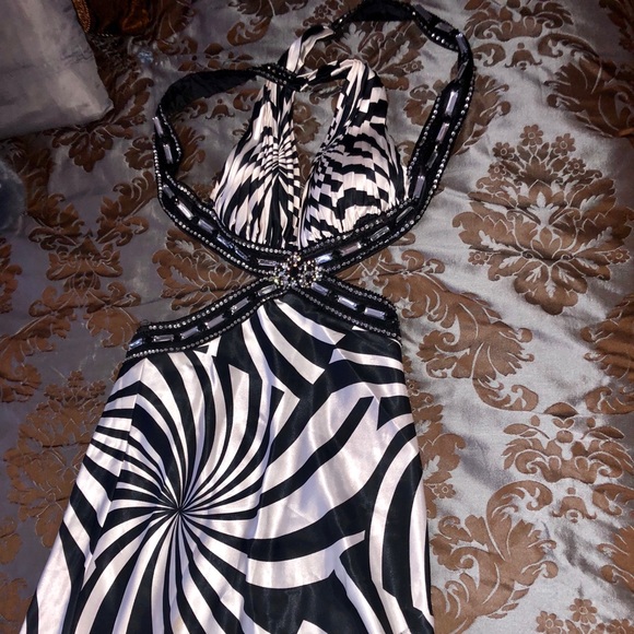 Dresses & Skirts - Dress size 2. Wore once.